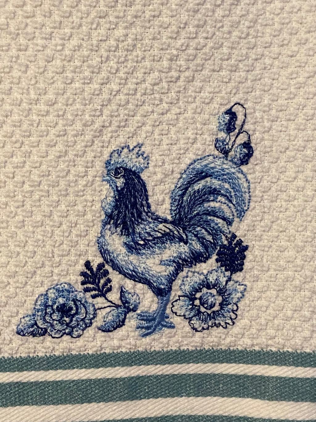 Deft Blue country hen and rooster kitchen towel set