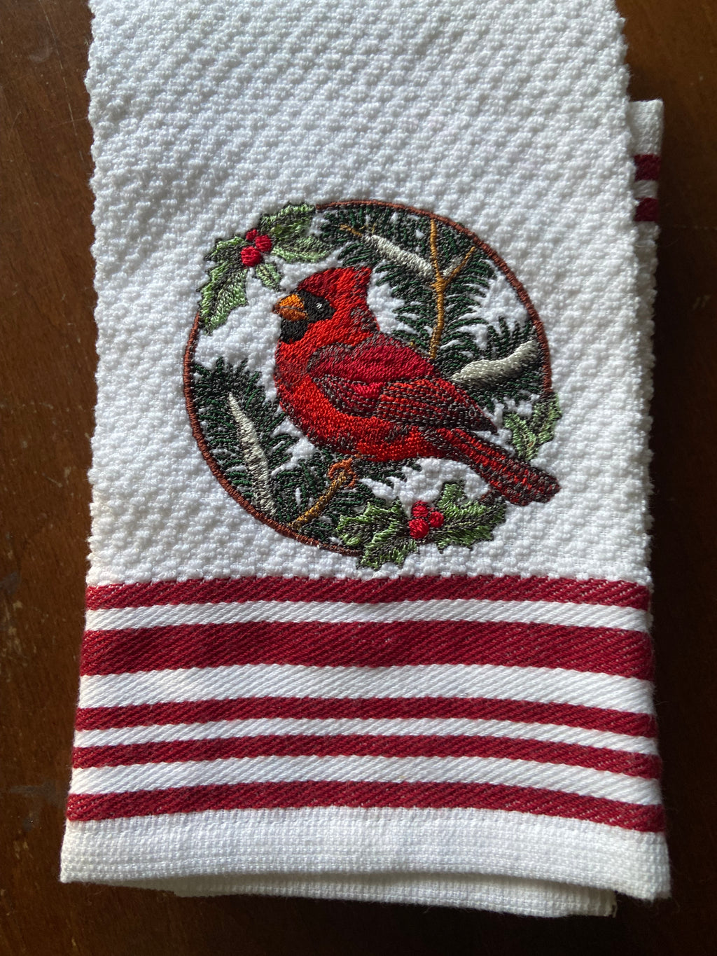Winter Cardinal in circle kitchen towel